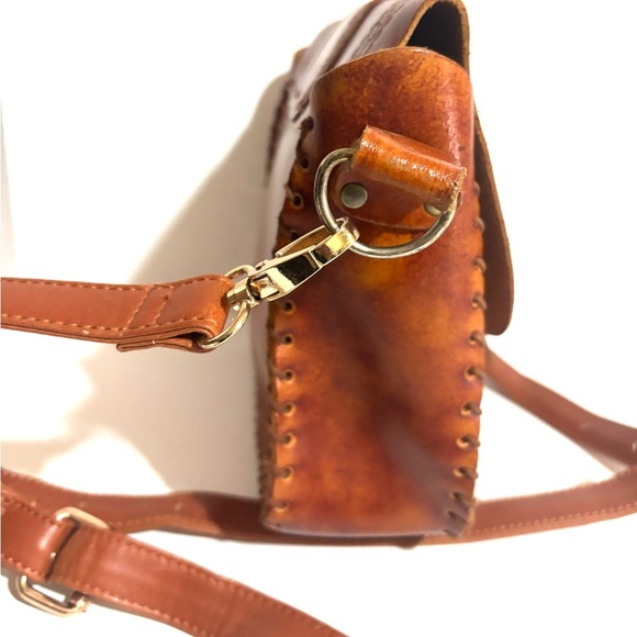 Handmade Brown Leather Crossbody Bag - Picture 7 of 8